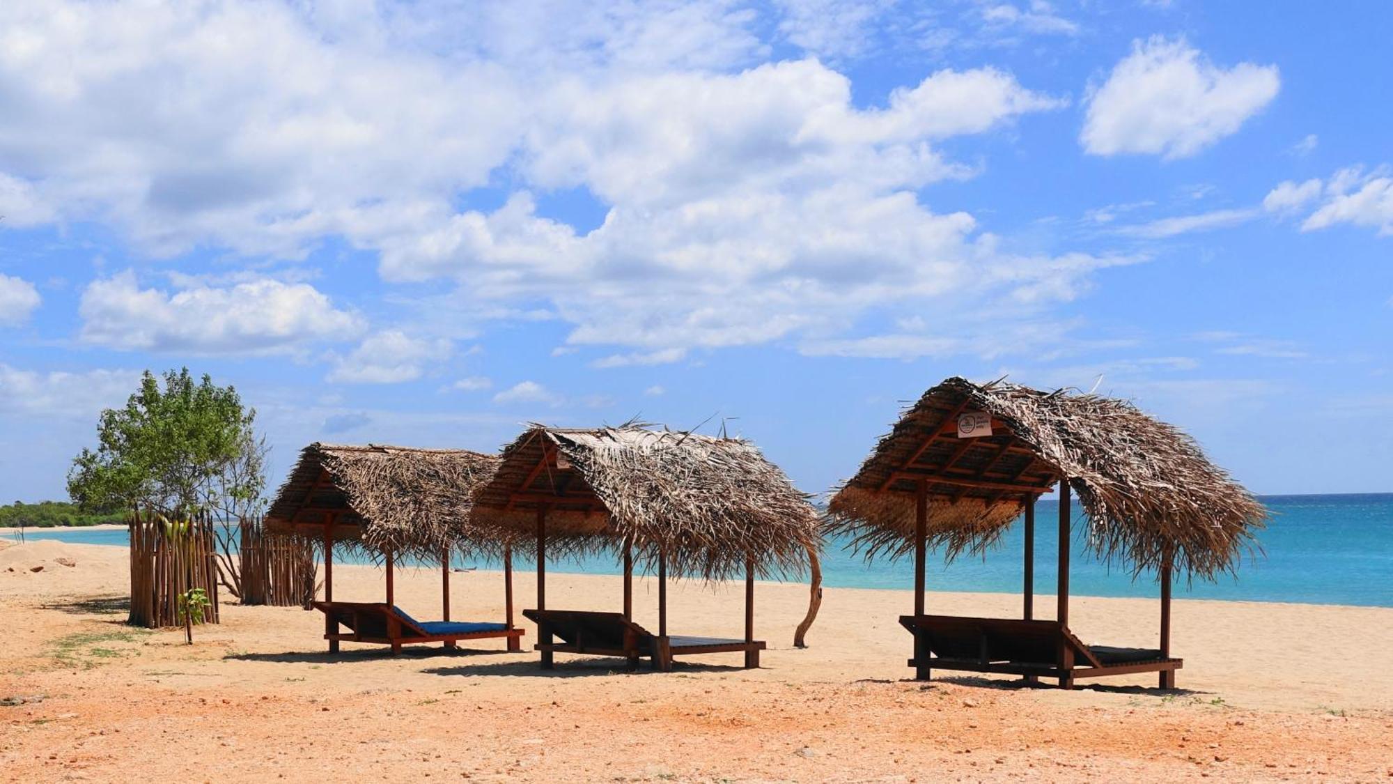 Regina Beach Bungalow Trincomalee Exterior foto
